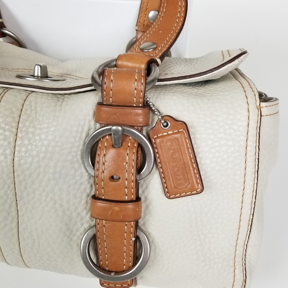 Coach Bag! - Picture 7 of 8